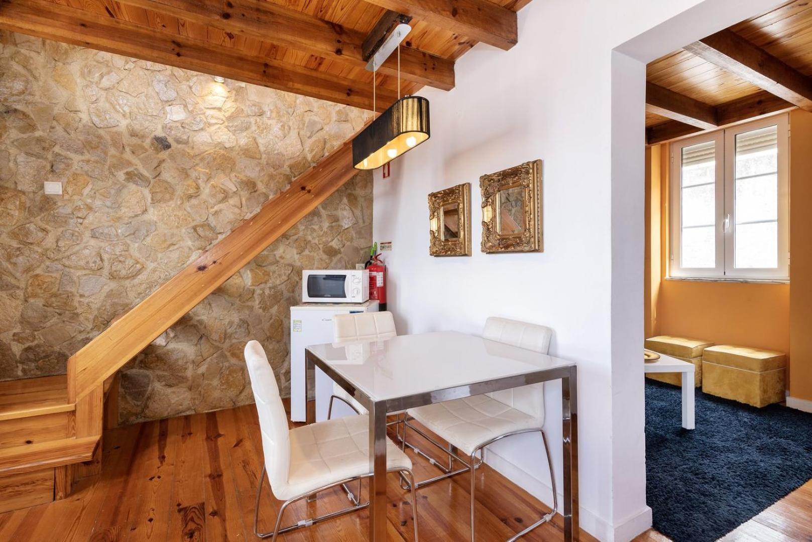 Appartamento Guestready - Fantastic Rustic Duplex With Terrace Lisbona Esterno foto
